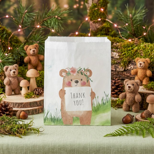 Niedlicher Bär mit Blumenkrone Danke Geschenktütchen (Cute girl Bear with Floral Crown Thank You Favor Bag.)