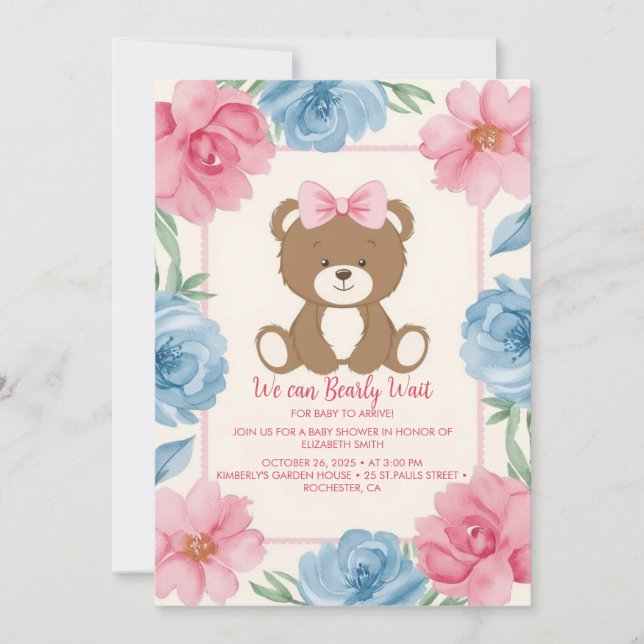 Niedlicher Bär mit rosa Bug in Rose Einladung (Vorderseite)