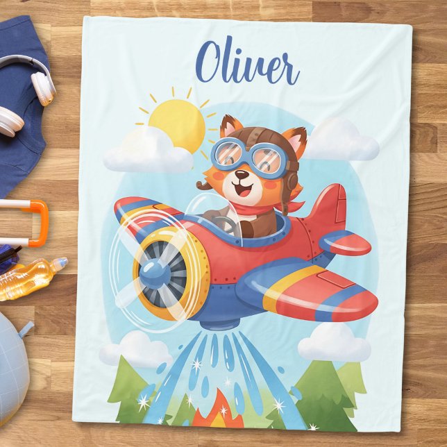 Niedlicher Bärenpilot im Feuerwehrflugzeug Fleecedecke (Von Creator hochgeladen)