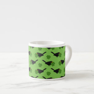 Niedlicher Blackbird mit Kleeblatt Clou Cartoon Espressotasse