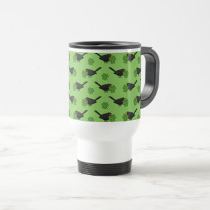 Niedlicher Blackbird mit Kleeblatt Clou Cartoon Reisebecher