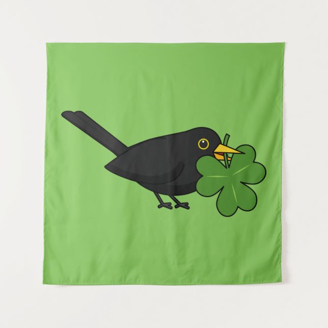 Niedlicher Blackbird mit Kleeblatt Clou Cartoon Wandteppich (Vorderseite)