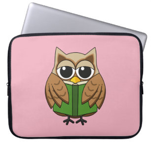 Niedlicher Bookworm Owl Reading Book Cartoon Laptopschutzhülle