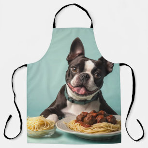 Niedlicher Boston Terrier mit Spaghetti Bolognaise Schürze