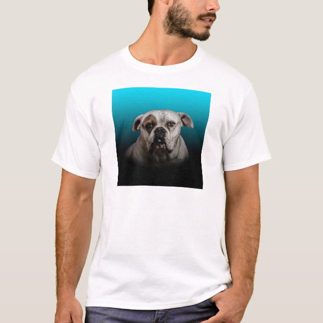 Niedlicher Boxer Hund mit blauem schwarzem Hinterg T-Shirt (Vorderseite)