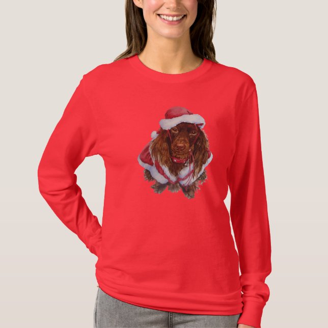 Niedlicher brauner Spaniel in T-Shirt (Vorderseite)