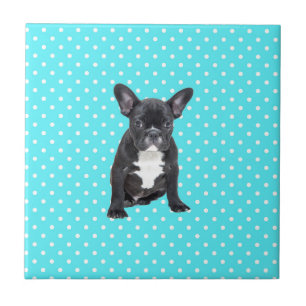 Niedlicher Bulldog Welpe Blue Polka Dots Fliese