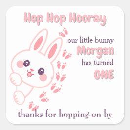 Niedlicher Cartoon Bunny Winning One Girls 1. Gebu Quadratischer Aufkleber