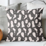 Niedlicher Cartoon Halloween Zeichnend Schwarz-wei Kissen<br><div class="desc">Fügen Sie Ihrem Raum eine Touch von spötlichem Charme hinzu, mit diesem niedlichen Cartoon Halloween Ghost-Werfer Kissen! Dieses Kissen mit einem ansprechenden Geist-Design in Schwarz und Weiß eignet sich hervorragend für Halloween-Dekoration oder das ganze Jahr über für eine skurrile Touch auf Ihrer Zuhause. Das schlichte und dennoch spielerische Design macht...</div>