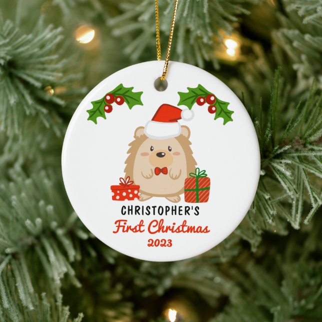 Niedlicher Cartoon Igel Baby's First Christmas Fot Keramik Ornament (Baum)