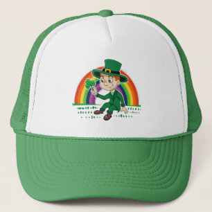 Niedlicher Cartoon-Leprechaun mit Kleeblatt und Re Truckerkappe