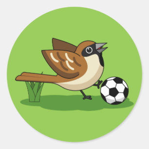 Niedlicher Cartoon-Sparrow-Fußballspieler Runder Aufkleber