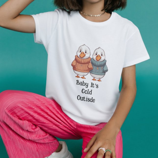 Niedlicher Cartoon Sweater Cold Gean Duck Couple Baby T-shirt (Von Creator hochgeladen)