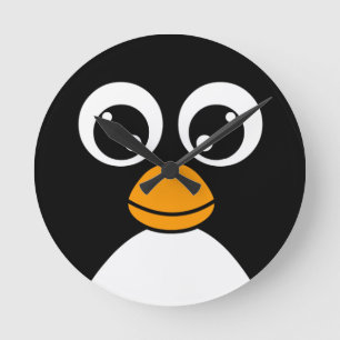 Niedlicher CartoonPenguin Schwarzweiss Runde Wanduhr