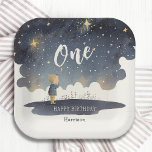 Niedlicher Celestial Birthday Stars Watercolor Boy Pappteller<br><div class="desc">Niedliche Celestial Birthday Stars Watercolor Boy Paper Party Teller zeichnet sich durch eine niedliche Aquarell eines kleinen Jungen,  der die Sterne anschaut. Perfekt für den kleinen Jungen,  die Kinder zum ersten Geburtstag feiern und Babyduschen. Designed by Evco Studio. Für die Koordination von Elementen siehe www.zazzle.com/store/evcostudio</div>