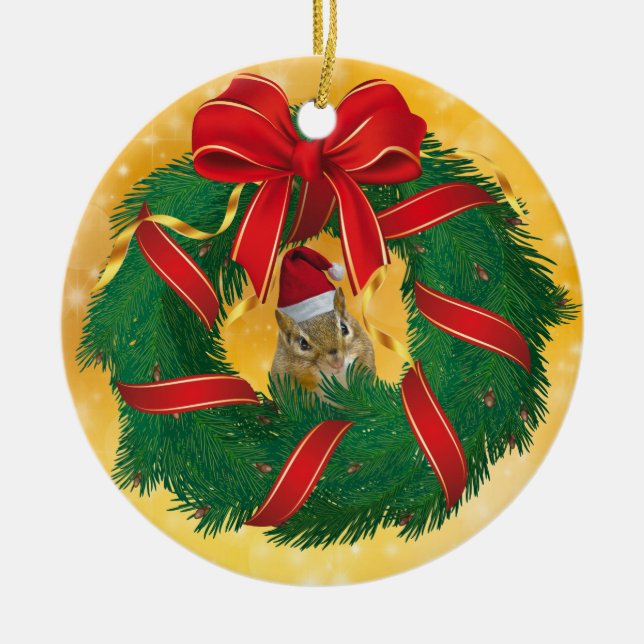 Niedlicher Chipmunk Weihnachtskranz Keramikornament (Vorne)