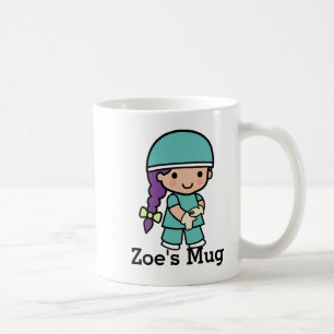 Niedlicher Chirurg in Scrubs Kaffeetasse
