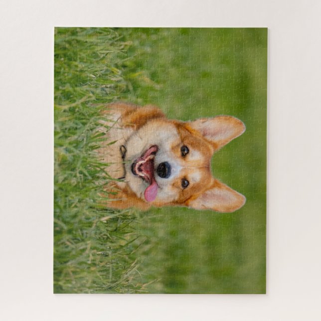 Niedlicher Corgi im Gras Puzzle (Vertikal)
