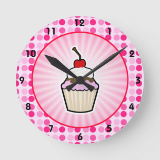 Niedlicher Cupcake Runde Wanduhr