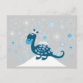 Niedlicher Dinosaurier im Schnee spielen! Postkarte