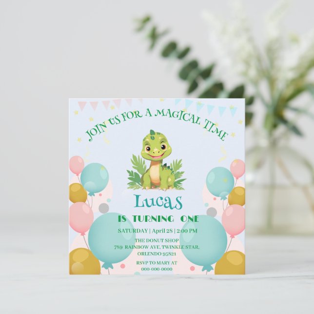 Niedlicher Dinosaurier-Wilddschungelzoo Geburtstag Einladung (Stehend Vorderseite)