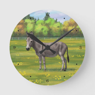 Niedlicher Donkey Gray Burro in Weide Runde Wanduhr