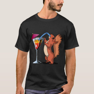 Niedlicher Eichhörnchen-Cocktail trinkend lustige T-Shirt