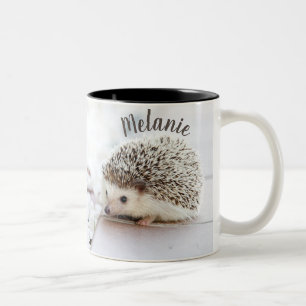 Niedlicher entzückender Baby-Igel personalisiert Zweifarbige Tasse