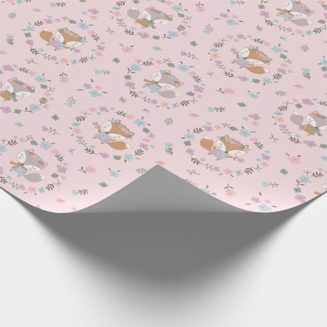 Niedlicher Fall Fox mit Blume pink Geschenkpapier (Ecke)