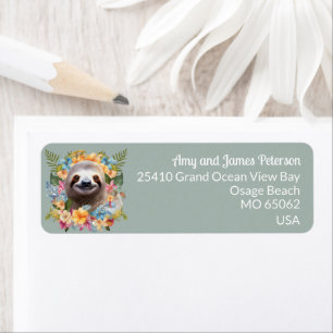 Niedlicher Faultier unter tropischen Blume, blauer