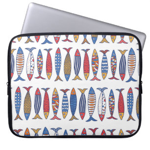 Niedlicher Fisch. Hintergrund für Kinder. Nahtlose Laptopschutzhülle