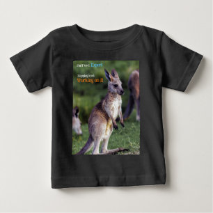 Niedlicher Fluffy Kangaroo Baby T-shirt