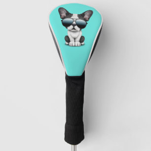 Niedlicher französische Bulldoggen-Welpen-tragend Golf Headcover
