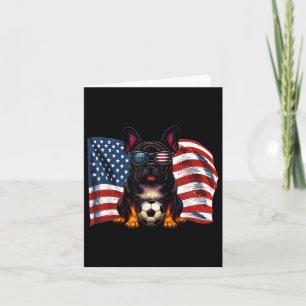 Niedlicher französischer Bulldog-Fußball-USA-Flagg Karte