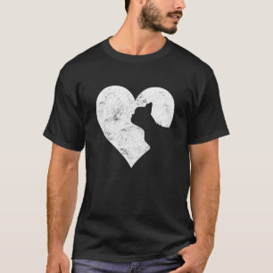 Niedlicher französischer Bulldog-Hund am Valentins T-Shirt