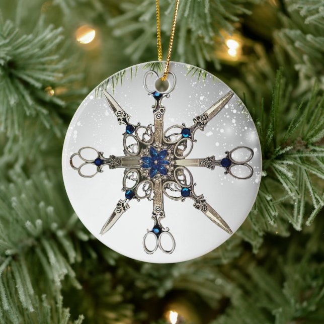 Niedlicher Friseur-Haarstylist Snowflake-Schere Keramik Ornament (Baum)