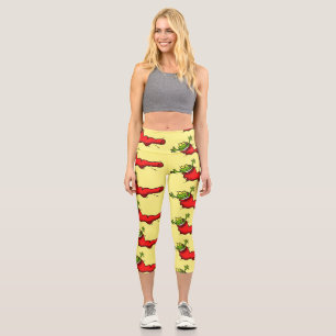 Niedlicher Frosch in einem roten Cartoon Capri Leggings