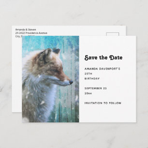 Niedlicher Furry Fox auf Blue Grunge Hintergrund Ankündigungspostkarte