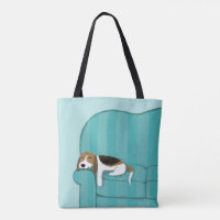 Niedlicher glücklicher Couch-Hund des Beagle-|