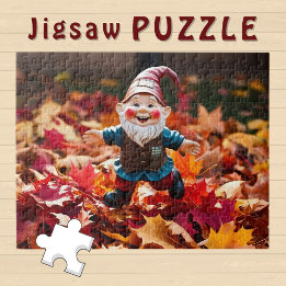 Niedlicher glücklicher Gnom in herabgefallenen Her Puzzle