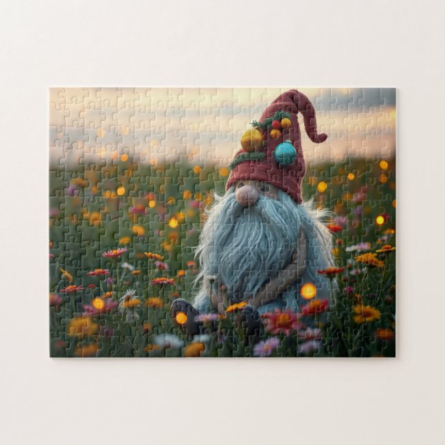 Niedlicher Gnom in den Wildblumen Puzzle (Horizontal)