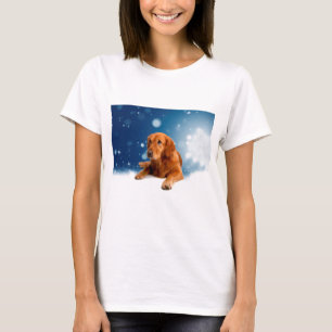 Niedlicher Golden Retriever Hund sitzt in Schneest T-Shirt
