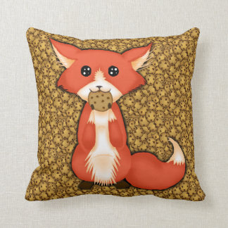 Niedlicher großer mit Augen Fox, der ein Plätzchen Kissen