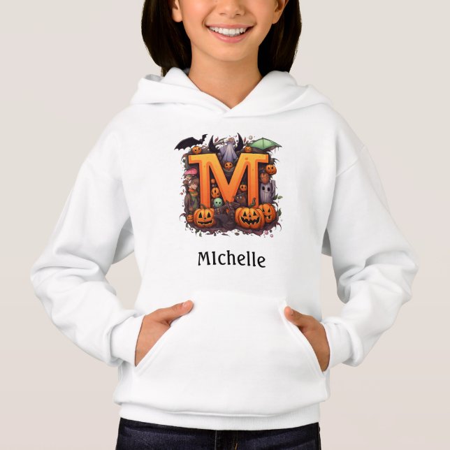 Niedlicher Halloween Monogram Letter M Hoodie (Vorderseite)