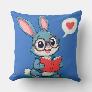 Niedlicher Hase mit Brille beim Lesen eines Buches Kissen