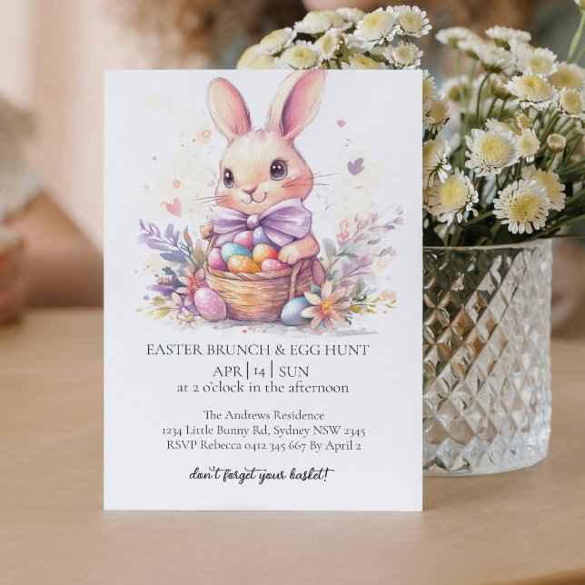 Niedlicher Hase mit dekorativen Eiern und Eierjagd Einladung (Von Creator hochgeladen)