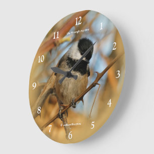 Niedlicher hoffnungsvoller Schwarzkicherling-Songb Große Wanduhr