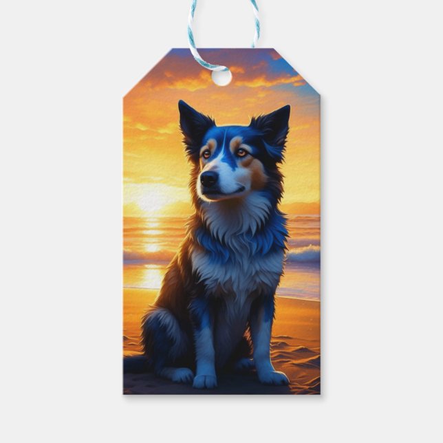 Niedlicher Hund am Sunset Serene Ocean Beach Geschenkanhänger (Vorderseite)