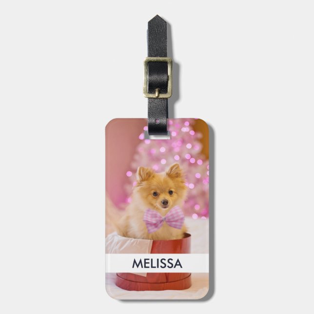 Niedlicher Hund mit Pink Bow Weihnachtsfoto Gepäckanhänger (Vorderseite vertikal)