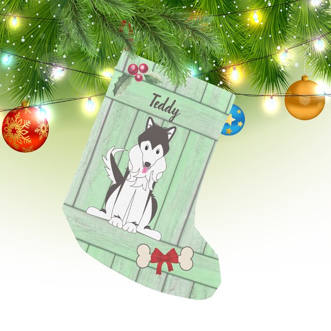 Niedlicher Husky Boy Hund Grünes Holzzaun Monogram Kleiner Weihnachtsstrumpf (Von Creator hochgeladen)